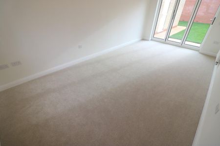 3 bedroom detached house to rent - Photo 2