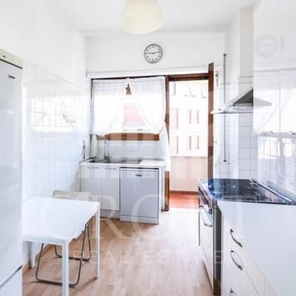 Piccolomini-St-Peters: Spacious 4 bedroom, 5 baths. Large living room, formal dining, terrace with panoramic view of St. Peters, parking, air conditioning. Ref 1490 - Photo 4