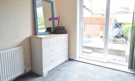 2 Bed - 10 Monk Bridge Avenue, Leeds - LS6 4HR - Professional - Photo 4