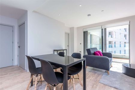 This stunning apartment is set on the 7th floor of a modern development in Kings Cross. - Photo 3