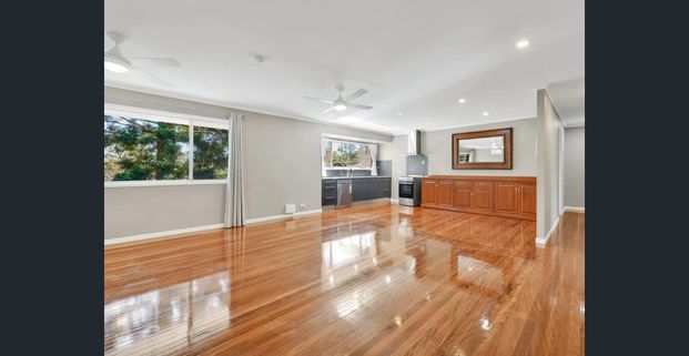 Newly renovated family home - Photo 1