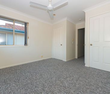 Included internet and water - Photo 5