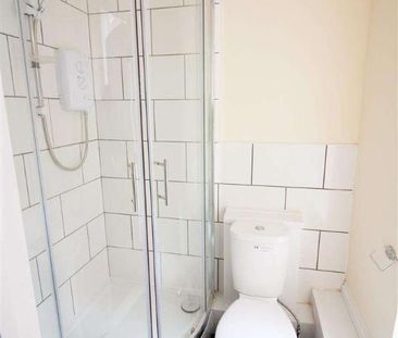 Edinburgh Road, Portsmouth, PO1 - Photo 2