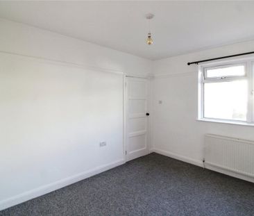 4 bedroom terraced house to rent - Photo 5