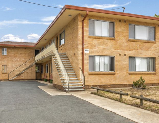 Ground Floor Two Bedroom Unit - Photo 1