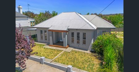 Stylish Family Living in the Heart of Kennington - Photo 4