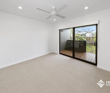 Large 4 Bedroom Townhome - Photo 5