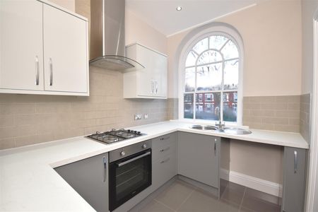 Park Road North, Birkenhead - Photo 5