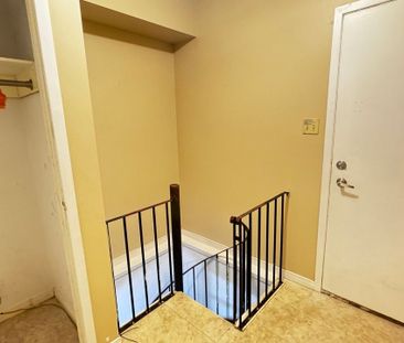 For Lease - 45 WEXFORD Road, Brampton, Ontario - Photo 3