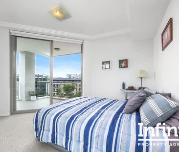 FANTASTIC TWO-BEDROOM APARTMENT + 2 PARKING SPACES AVAILABLE FOR RE... - Photo 3