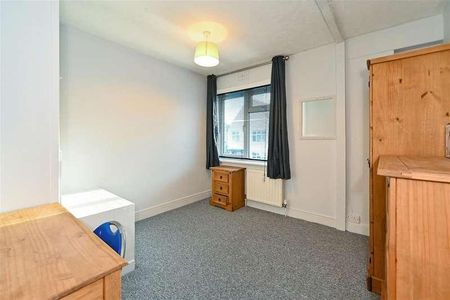 Burnham Avenue, Bognor Regis, PO21 - Photo 4