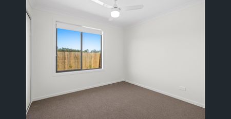 MODERN BRAND NEW 4 BEDROOM - GREAT LOCATION!! - Photo 4