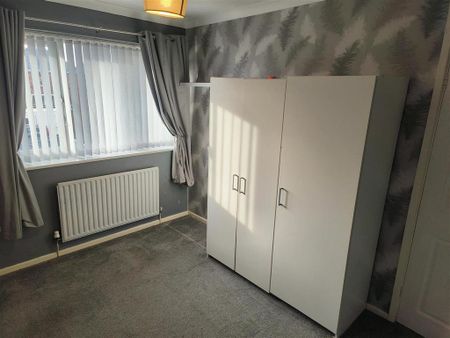 3 bedroom terraced house to rent - Photo 4