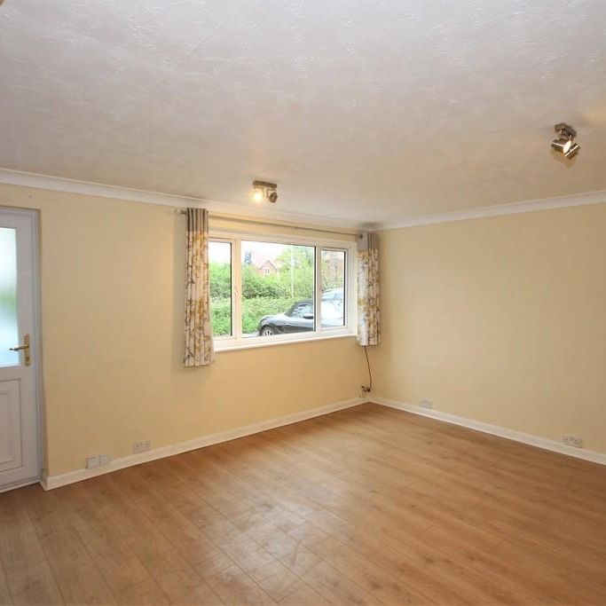 1 bedroom ground floor flat to rent - Photo 1