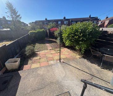 2 bedroom terraced house to rent - Photo 6