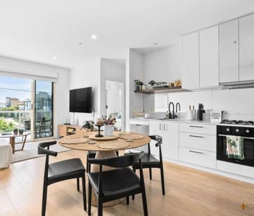 STEPS TO THE BEACH | FULLY FURNISHED | UTILITIES INCLUDED - Photo 2