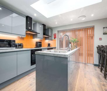 1 bedroom in a flat share to rent - Photo 4