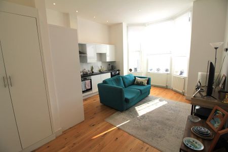 1 bedroom apartment to rent - Photo 2