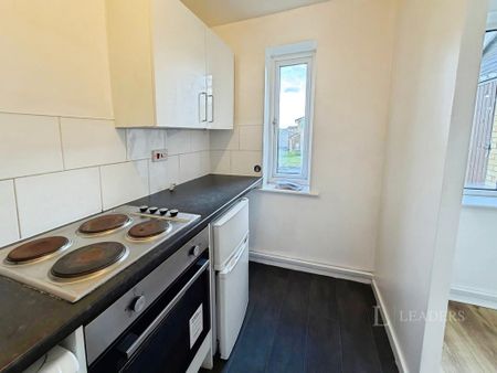 Studio to rent - Photo 2