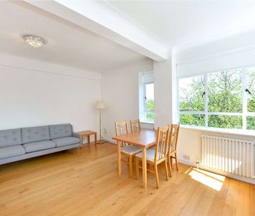 Large one bedroom apartment with views into Regents Park - Photo 5