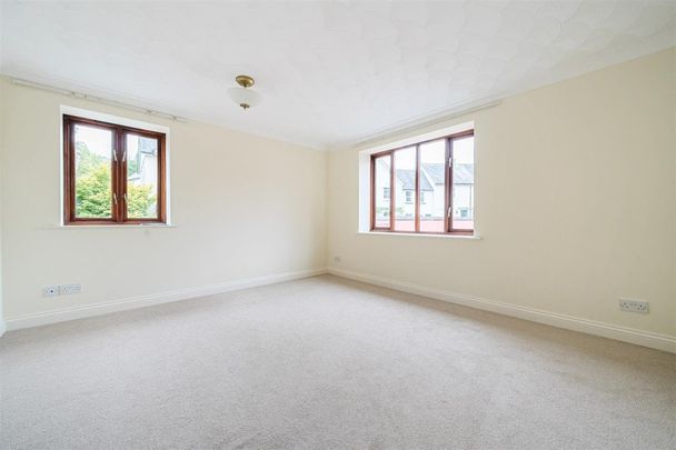 New Walk, Totnes - Photo 1