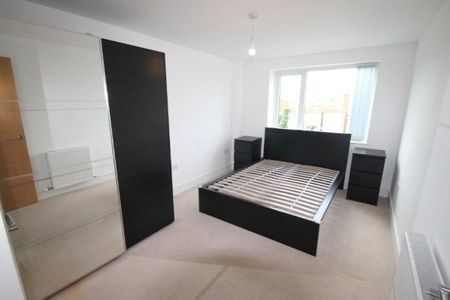 West Plaza, Town Lane, Stanwell,TW19 - Photo 3