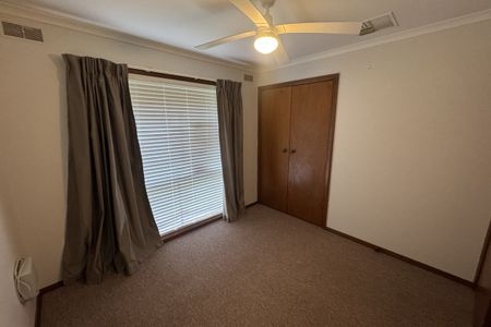 Comfortable Family Living in Mooroopna! - Photo 3