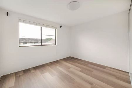 Freshly Updated Family Home in a Prime Hurlstone Park Location - Photo 4