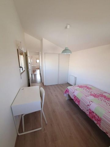 Location Appartement 5 pièces Meublé 95m² BORDEAUX 33300 - Photo 4