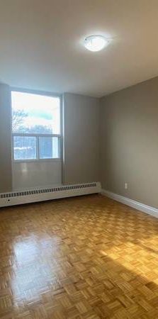 LARGE 1-Bedroom Apartment, Available NOW!!! - Photo 1