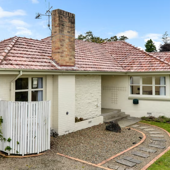 Charming 3-Bedroom Home in Beerescourt, Hamilton - Photo 1