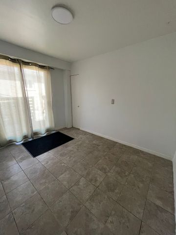 For Lease - 24 Sylvia Street Unit# Front Unit, Barrie, Ontario - Photo 5