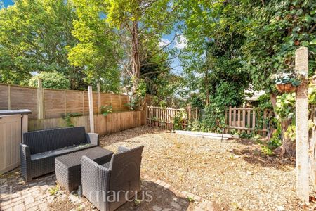 Errol Gardens - Photo 4