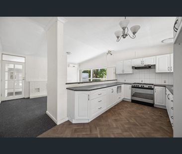 6 Werndley Street, Armadale, WA 6112 - Photo 1