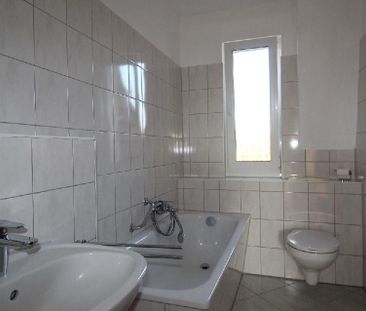 *** 2 Zimmer, frisch renoviert *** - Foto 1