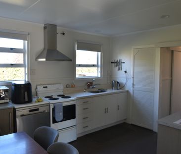 Private corner section available for short term! - Photo 4