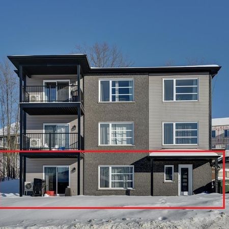 Magog - condo / apartement à louer avec une vue spectaculaire disponible chez 1 July 2026 - Photo 3