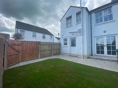 5 Rawdon Court Mews - Photo 2