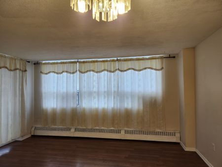 For Lease - 45 Sunrise Avenue Unit# 1012, Toronto, Ontario - Photo 2