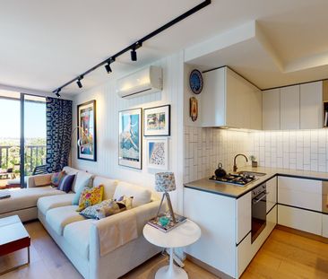 Sleek and Modern with Amazing City Views - Photo 1