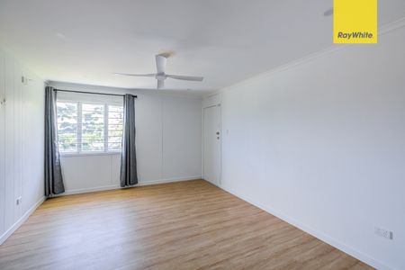 129 Smith Road, Woodridge QLD 4114 - House For Rent | Domain - Photo 4