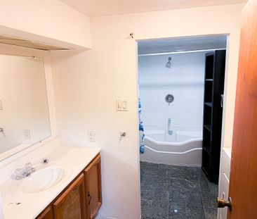 For Lease - 74 Castle Hill Drive Unit# Basement 2, Toronto, Ontario - Photo 2