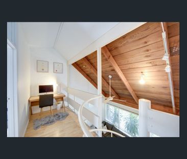 Stylish Furnished Two Bedroom Townhouse - Photo 6