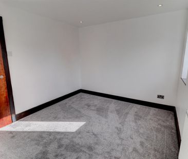 2 BED Flat To rent - Photo 4