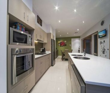 Low Maintenance Family Home - Photo 5