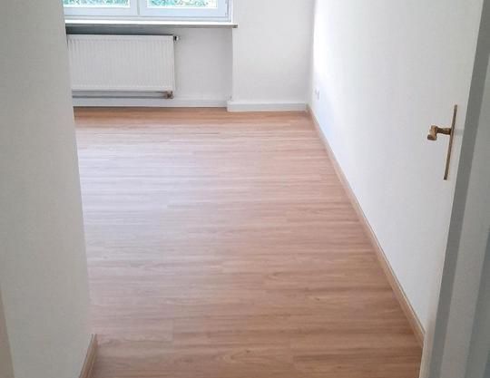 3-Zimmer-Wohnung mit Garten und Tiefgaragen (Kernsaniert) - Foto 1