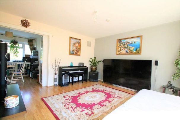 2 bedroom maisonette to rent - Photo 1