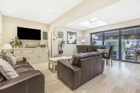 5 bedroom house to rent - Photo 3