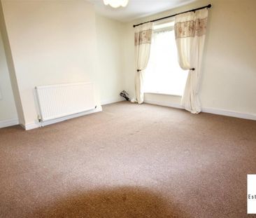 2 Bedroom House - Mid Terrace To Let - Photo 3