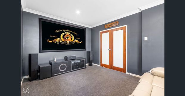 Modern Living in Mitchelton - Photo 1